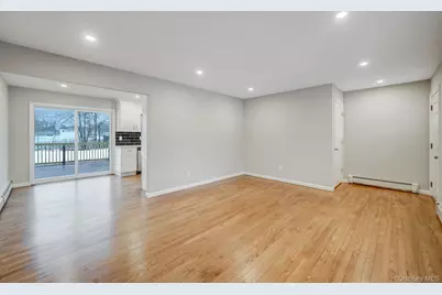 1730 Heckscher Avenue, Bay Shore, NY 11706 - Photo 9