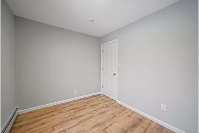 1730 Heckscher Avenue, Bay Shore, NY 11706 - Photo 25