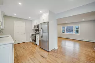 1730 Heckscher Ave, Bay Shore, NY 11706 - Photo 15