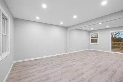 6 Grand Haven Court, Commack, NY 11725 - Photo 9