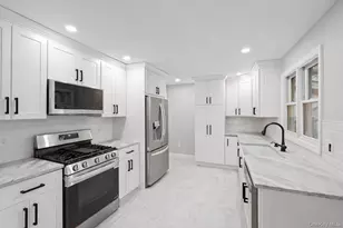 6 Grand Haven Ct, Commack, NY 11725 - Photo 3