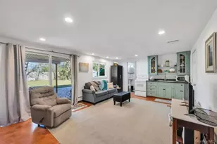 3 Terrace Dr, Hauppauge, NY 11788 - Photo 21