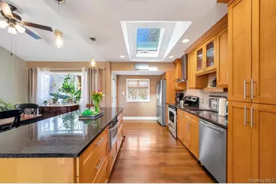 3 Terrace Drive, Hauppauge, NY 11788 - Photo 9