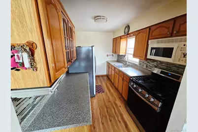 60 Liberty Boulevard, Valley Stream, NY 11580 - Photo 5