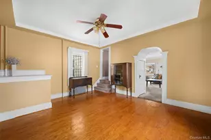 217 Bennett Ave, Hempstead, NY 11550 - Photo 9