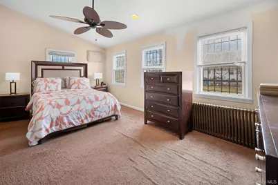 217 Bennett Avenue, Hempstead, NY 11550 - Photo 21