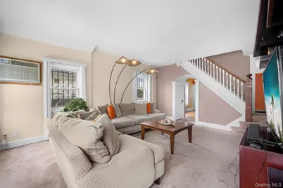 217 Bennett Avenue, Hempstead, NY 11550 - Photo 3