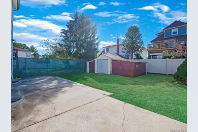 206 Hunnewell Avenue, Elmont, NY 11003 - Photo 19