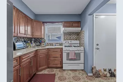 206 Hunnewell Avenue, Elmont, NY 11003 - Photo 7