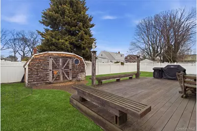 9 Lyons Avenue, Farmingdale, NY 11735 - Photo 23