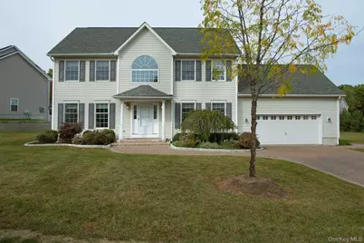 6 Jamil Court, Poughkeepsie, NY 12603 - Photo 1