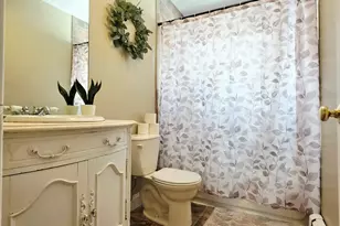 131 Forrest Ave, Shirley, NY 11967 - Photo 27