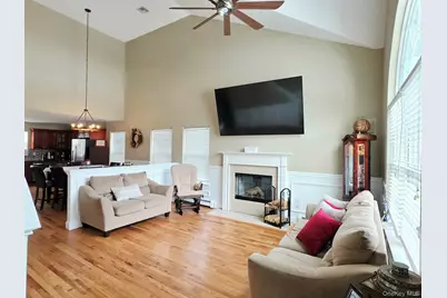 131 Forrest Avenue, Shirley, NY 11967 - Photo 9