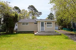 14 Lincoln Rd, Hampton Bays, NY 11946 - Photo 5