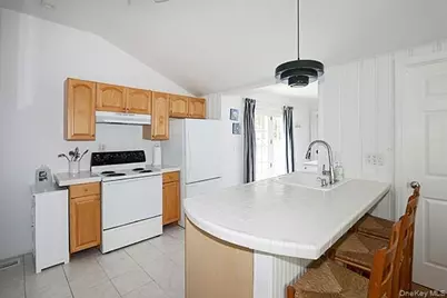 14 Lincoln Road, Hampton Bays, NY 11946 - Photo 19