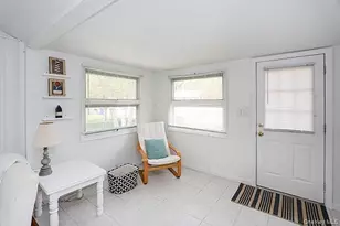 14 Lincoln Rd, Hampton Bays, NY 11946 - Photo 9