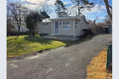 14 Lincoln Road, Hampton Bays, NY 11946 - Photo 3