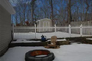 137 Carleton Dr E, Shirley, NY 11967 - Photo 17