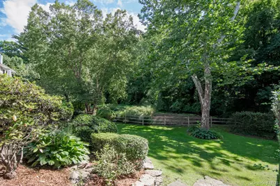 46 Reynal Road, White Plains, NY 10605 - Photo 27
