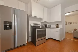 163 Elm St, Roslyn Heights, NY 11577 - Photo 13