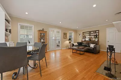 163 Elm Street, Roslyn Heights, NY 11577 - Photo 9