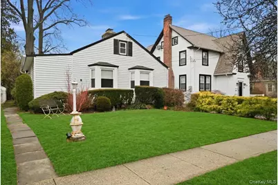 163 Elm Street, Roslyn Heights, NY 11577 - Photo 1