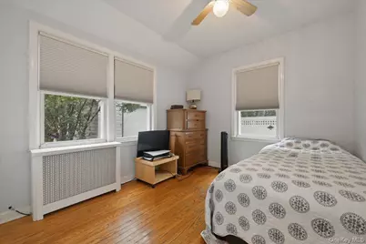 163 Elm Street, Roslyn Heights, NY 11577 - Photo 17