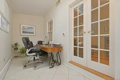 163 Elm Street, Roslyn Heights, NY 11577 - Photo 5