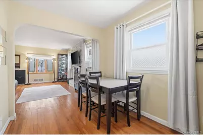 196 William Street, Williston Park, NY 11596 - Photo 7