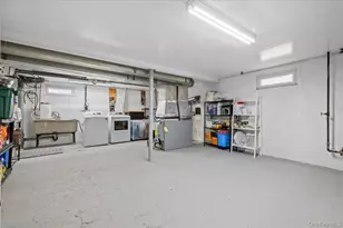 196 William St, Williston Park, NY 11596 - Photo 17