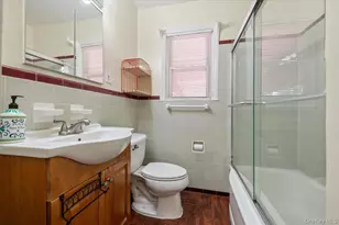 196 William St, Williston Park, NY 11596 - Photo 9