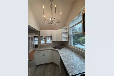 35 Youngs Hill Road, Huntington, NY 11743 - Photo 9