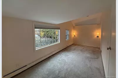 35 Youngs Hill Road, Huntington, NY 11743 - Photo 13