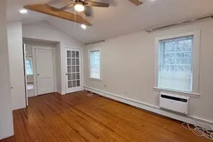 35 Youngs Hill Rd, Huntington, NY 11743 - Photo 11