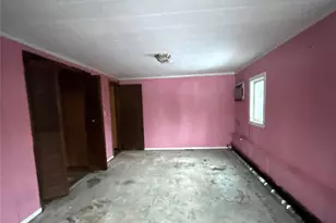 1181 Ocean Ave, Bay Shore, NY 11706 - Photo 11