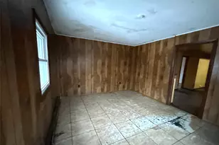 1181 Ocean Ave, Bay Shore, NY 11706 - Photo 15