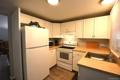 65A Village Circle S, Manorville, NY 11949 - Photo 7