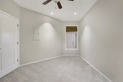 410 Westchester Avenue #110, Port Chester, NY 10573 - Photo 15