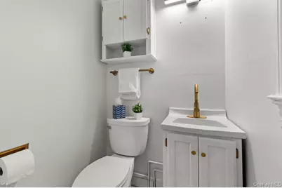 22 Greenway Circle, Syosset, NY 11791 - Photo 19