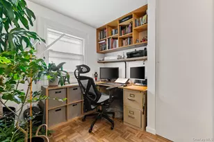 22 Greenway Circle, Syosset, NY 11791 - Photo 21