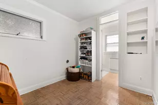 22 Greenway Circle, Syosset, NY 11791 - Photo 17