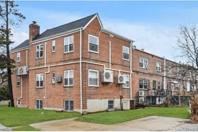 141-02 Jewel Avenue, Kew Gardens, NY 11367 - Photo 3