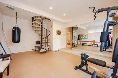 40 Cayuga Avenue, Atlantic Beach, NY 11509 - Photo 15