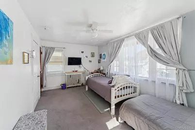 22 Brokaw Avenue, Floral Park, NY 11001 - Photo 9