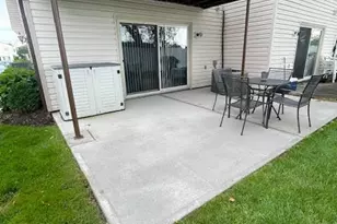 650 Newbridge Rd, East Meadow, NY 11554 - Photo 9