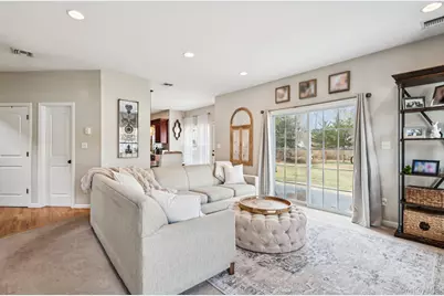 4 Clinton Avenue, Bellport, NY 11713 - Photo 9