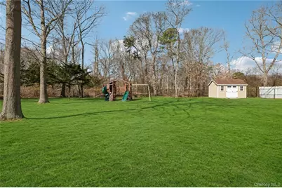 4 Clinton Avenue, Bellport, NY 11713 - Photo 33