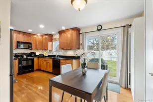 6 Crest Dr N, Yorktown Heights, NY 10598 - Photo 7