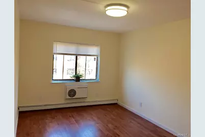 71-35 Sutton Place #3Fl, Fresh Meadows, NY 11365 - Photo 3