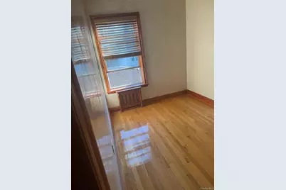 138-54 Hoover Avenue #3R, Briarwood, NY 11425 - Photo 9